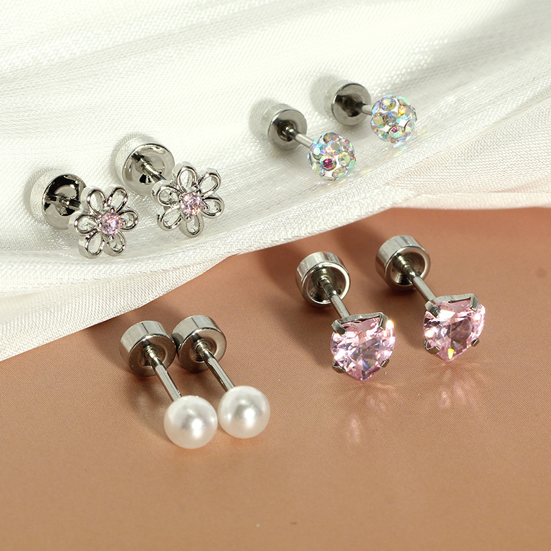 Pointed titanium steel lip stud product view