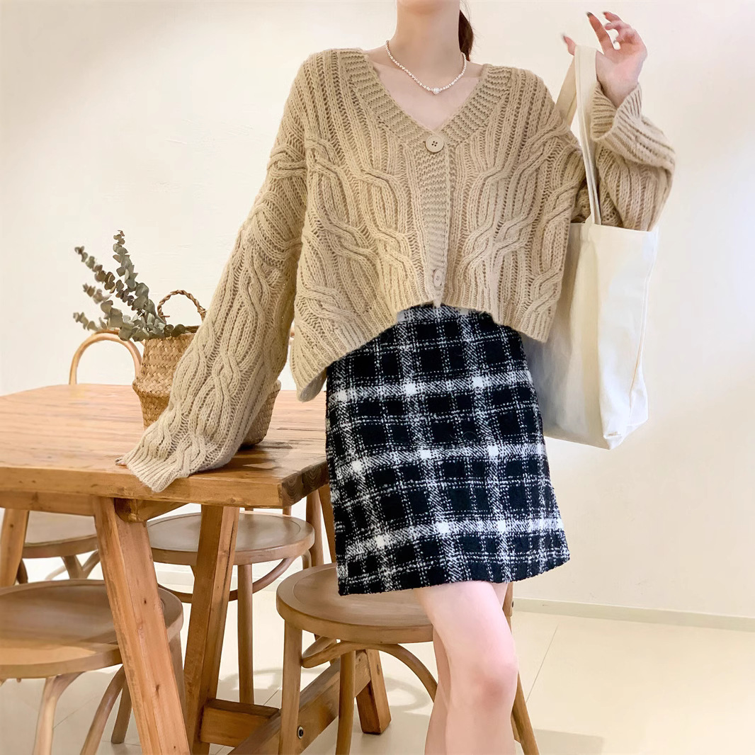 [Real Shot] estilo suave cuello en V Twist lana de punto cardigan mujeres perezoso suelto casual corto manga larga suéter