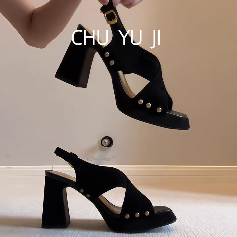 First Encounter with the Niche Season's Trendy Chunky High-Heeled Open-Toe Sandals for Women, Featuring Retro Rivets, French Elegance, and Comfortable Thick-Soled Roman Style First Encounter with the Niche Season's Trendy Chunky High-Heeled Open-Toe Sandals for Women, Featuring Retro Rivets, French Elegance, and Comfortable Thick-Soled Roman Style