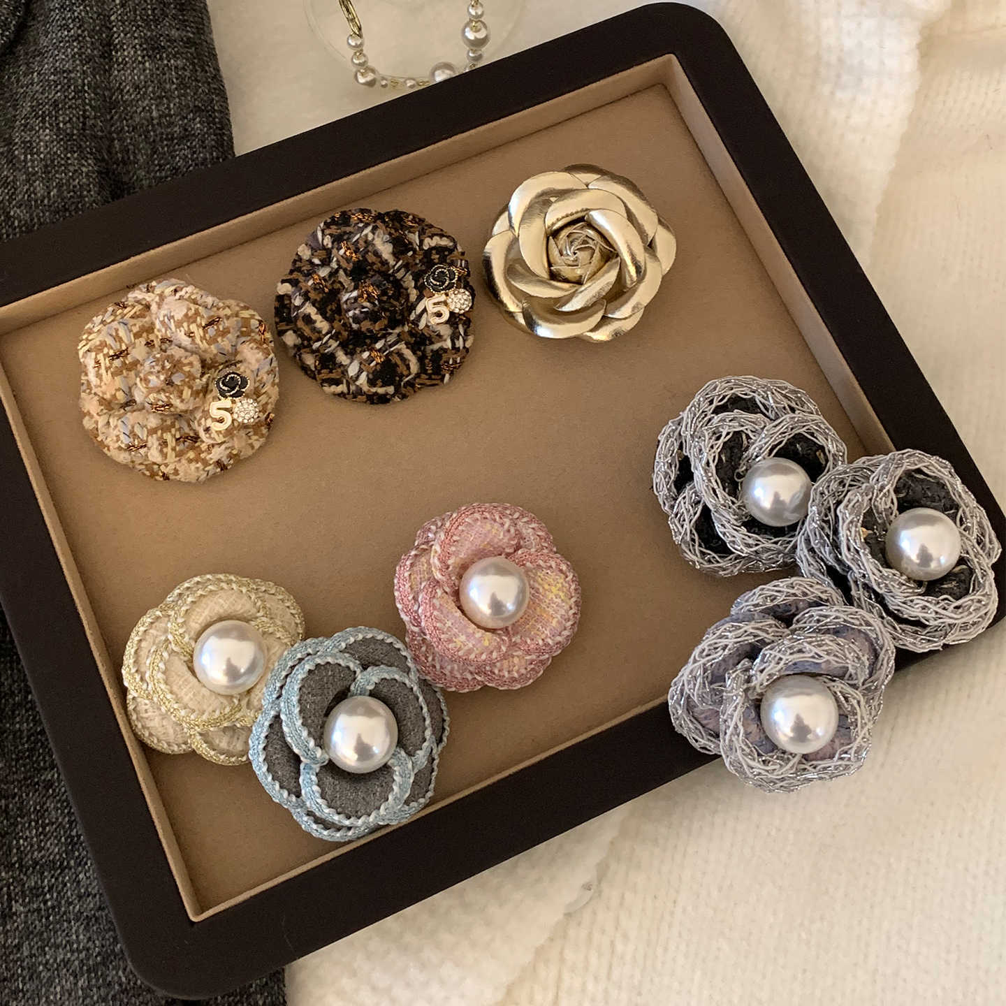 Elegant Socialite~Chanel-style Camellia Brooch, High-end Sweater Pin, Light Luxury, Sophisticated And Classy Clothing_voghion.com