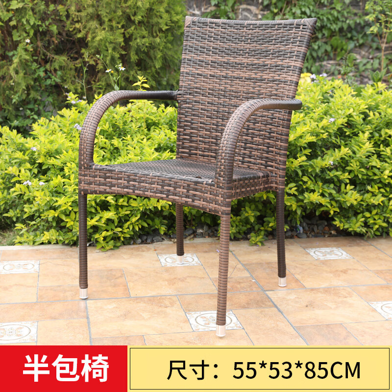 Taburetes al aire libre, sillas, mesas y sillas, balcón, patio, café, té, leche, comidas en el interior