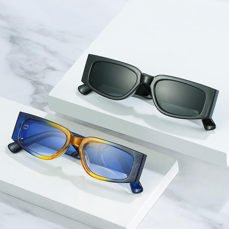 Fashionable Women's Candy Colored Small Frame Sunglasses_voghion.com