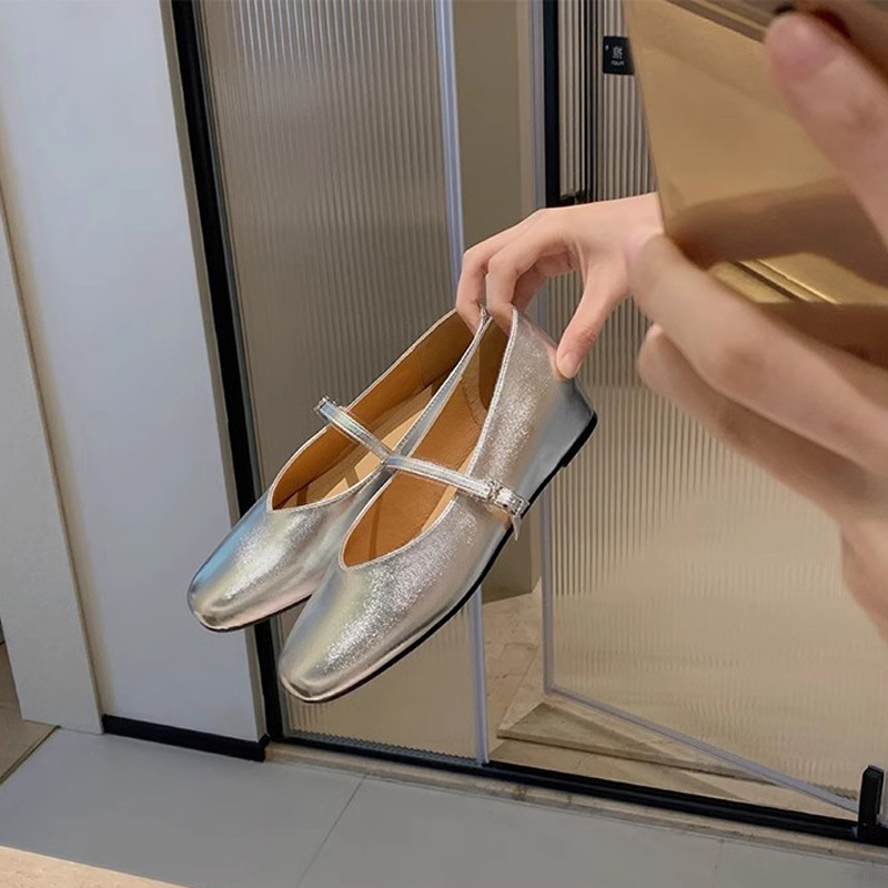 Grape Mom French-Style Gentle One-Strap Closed-Toe Shallow Mouth Hidden Heel Silver Mary Jane Women's Shoes with Thick Soles