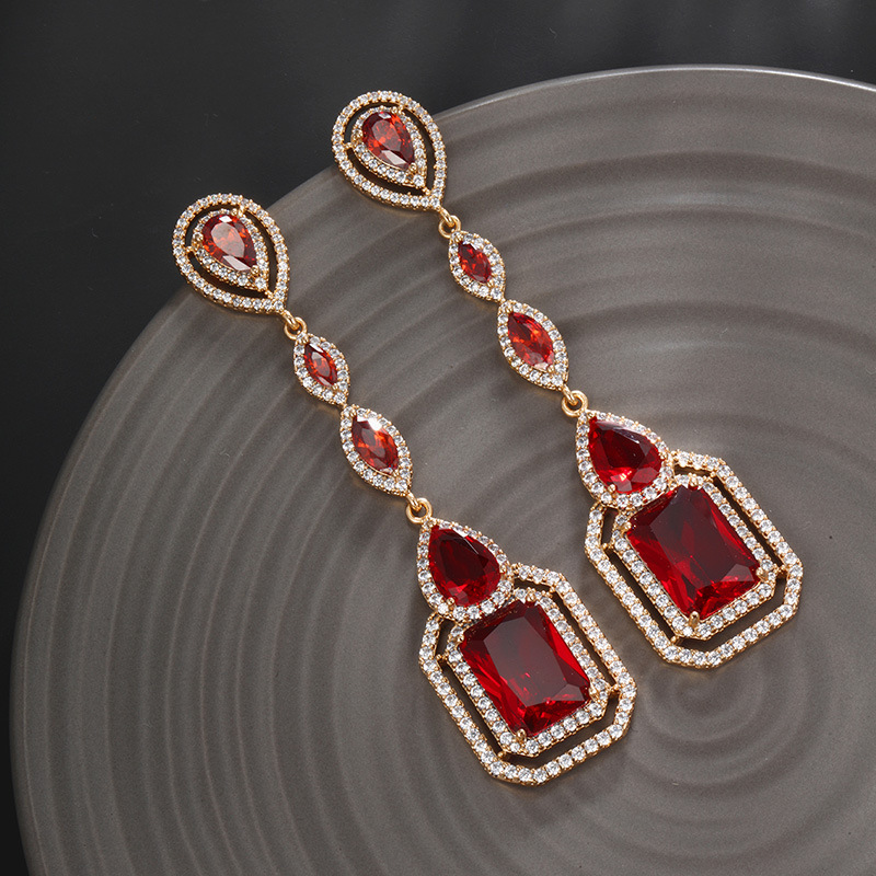 Xuping joyería retro rojo europeo y americano color de imitación ligero lujo completo pendientes de diamantes largos pendientes de ventilador de gota cuadrada