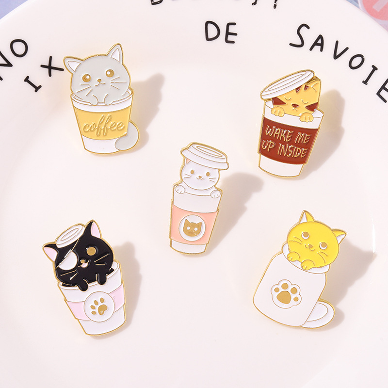 Cartoon Style Cat Alloy Stoving Varnish Brooches display picture 4