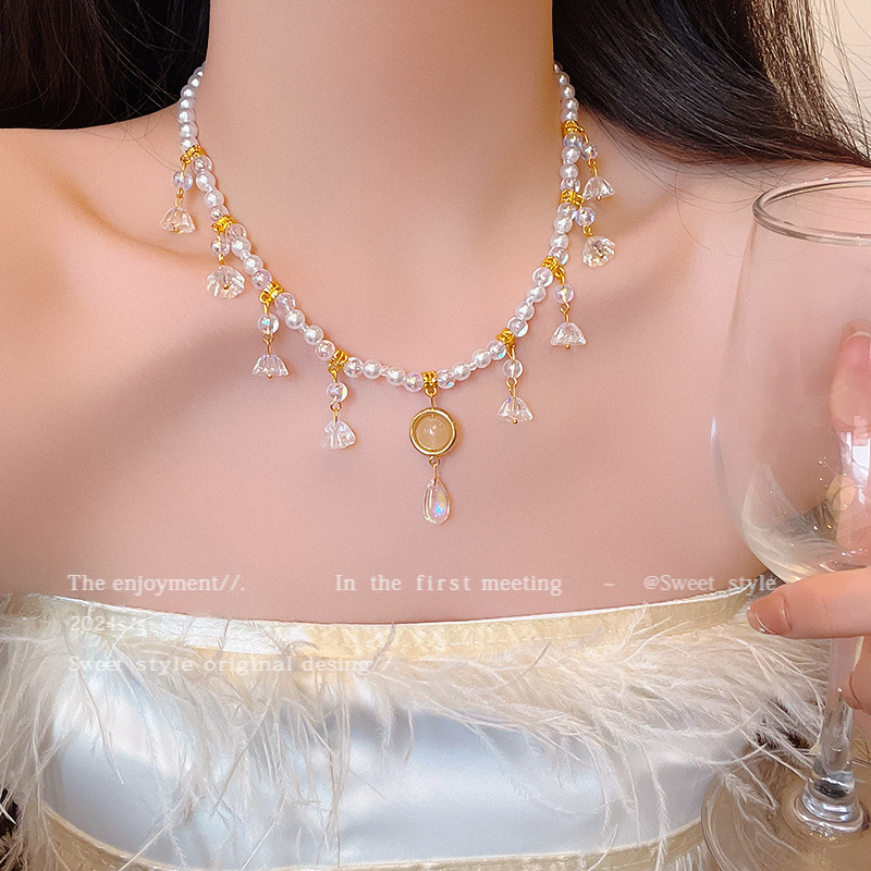 Retro fashionable necklace pearl with tassels