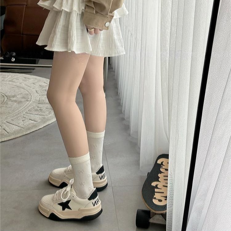 Deportes de piel de vaca para mujeres 2024 aumento de lazos transpirables zapatos de suela suave para mujeres muffins de altura zapatos para mujeres color caramelo