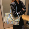 Capacious trend universal fashionable one-shoulder bag for leisure, bright catchy style, flowered