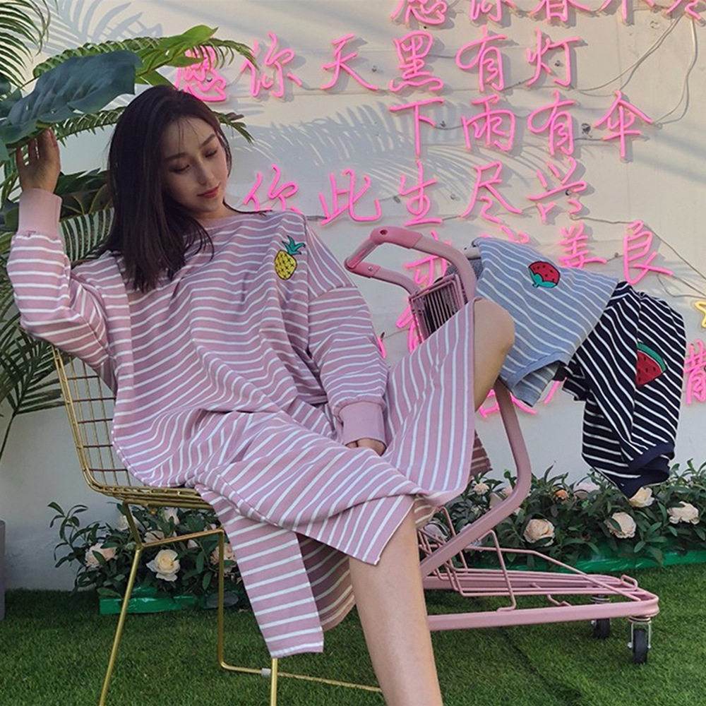 Primavera y otoño 2024 nuevo vestido de pijama de manga larga red rojo ins viento suelto bordado vestido de frutas a rayas ropa para el hogar