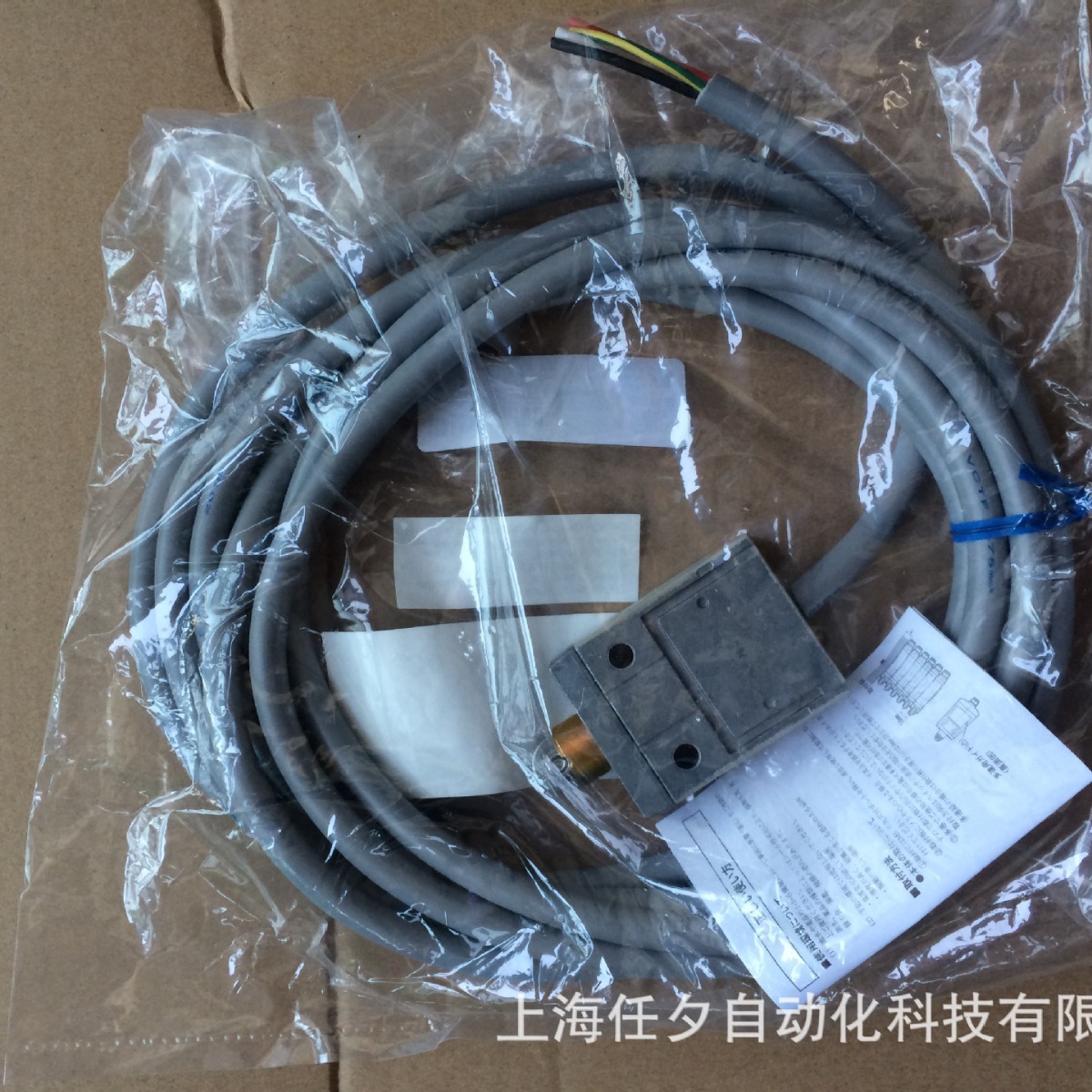 欧姆龙限位开关D4C-3002-M1GJ 0.5M