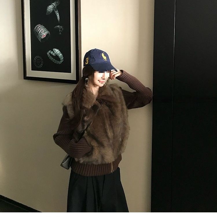 新款今年流行仿羊羔毛马甲女短款皮毛一体针织毛毛外套潮