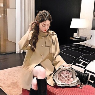 Ӣ���Lǧ������Y���I�L������Ů�b�＾�¿�С�������L����ɫ����
