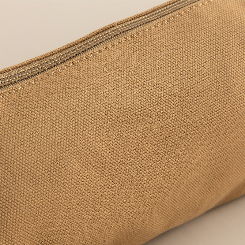 卡其色圆筒包_06