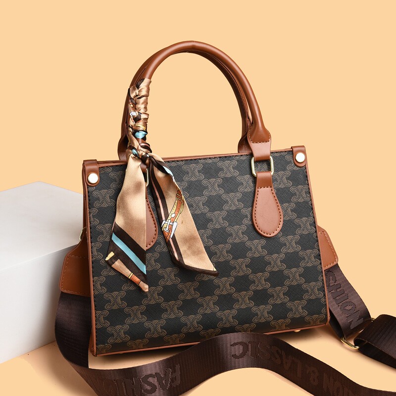 2025 New Niche Design Handheld Small Square Bag, High-End Fashion, Versatile Contrasting Color Commuter Shoulder Crossbody Bag