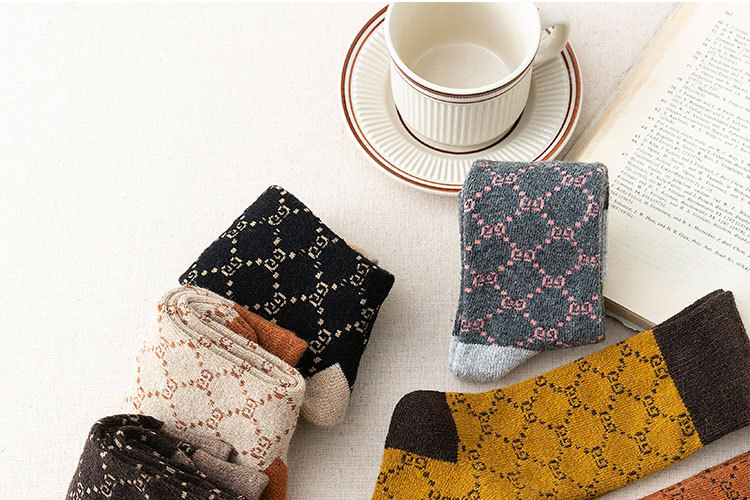 2PCS  Wool children's mid length ins trendy autumn and winter warmth letters, pile up socks, elder women's_voghion.com