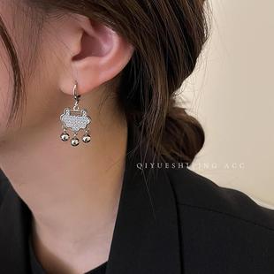 Douyin same Ping An earrings one step, S925 bells, heart lock earrings versatile explosion long life lock