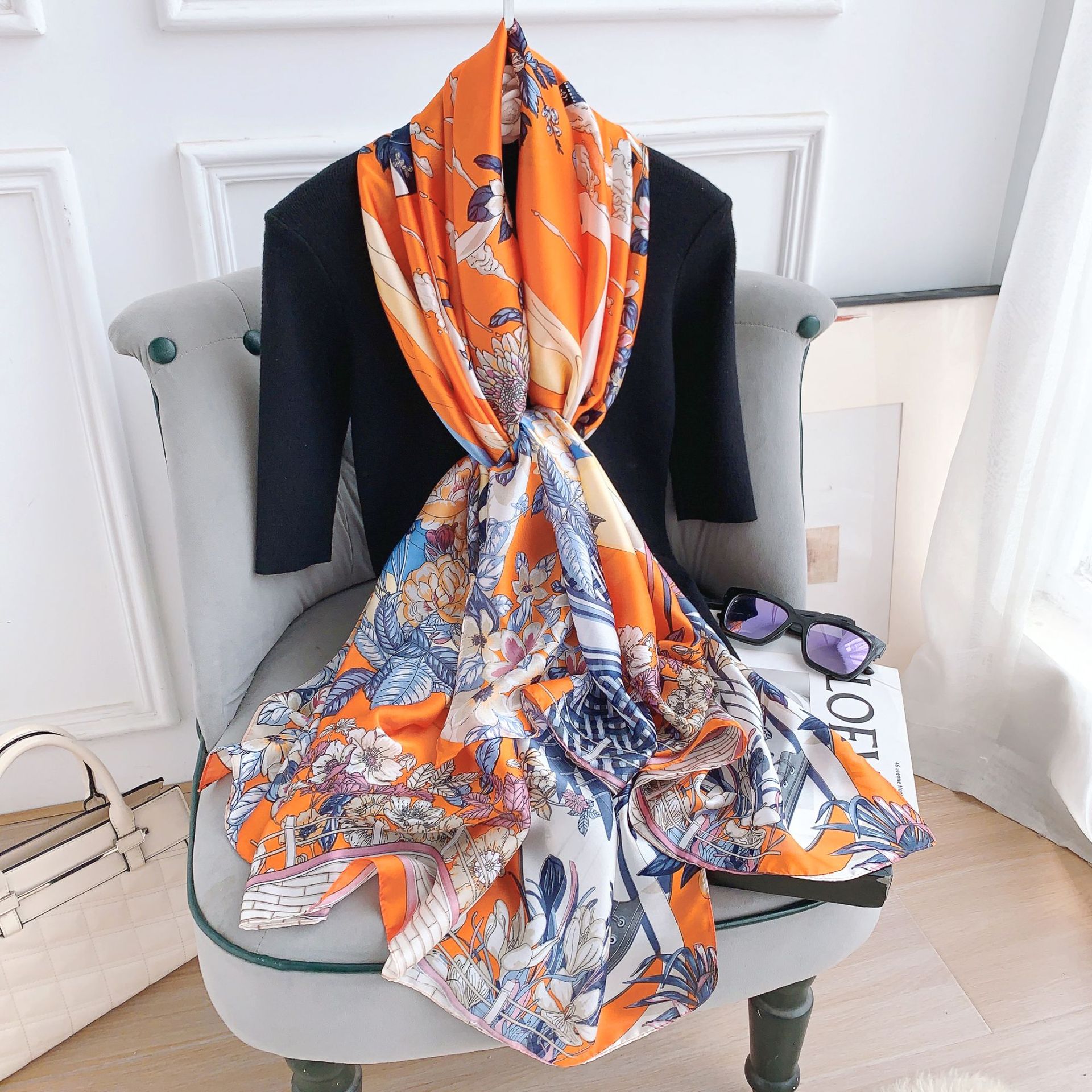 Pañuelo de seda estampado de moda para mujer, 2024, chal fino versátil, pañuelo floral transpirable para la playa, pañuelo decorativo de gasa para verano