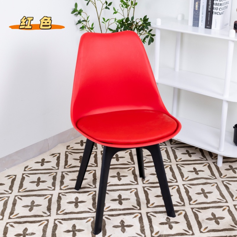 Fabricantes Nordic simple silla de plástico Imms silla adulto hogar Tulip plástico pie suave bolsa silla al por mayor