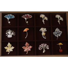 泊心云 胸针高档女轻奢锆石小众设计感西装开衫配饰品银杏叶枫叶