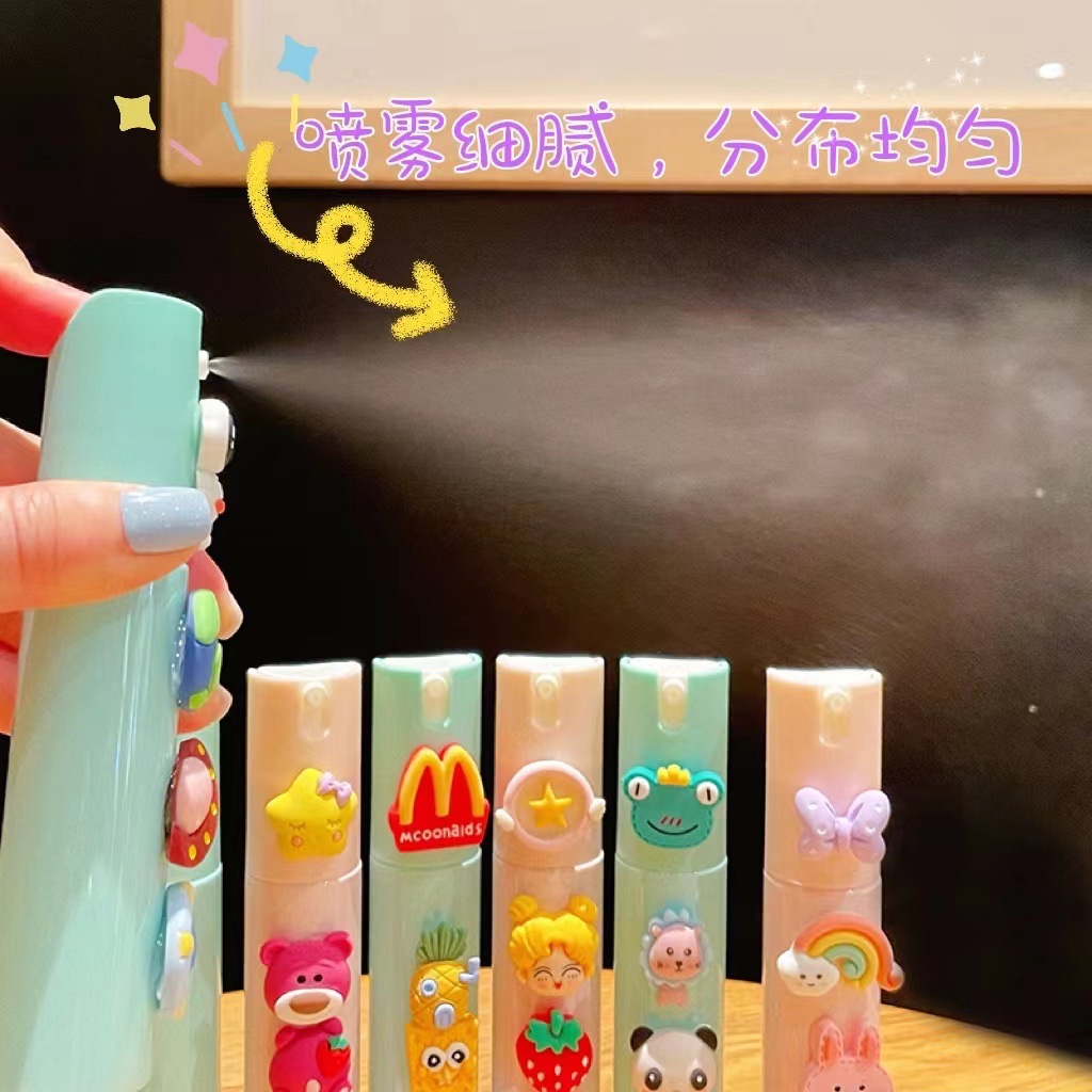 Dibujos animados lindo Tipo de empuje botella de spray de niebla fina loción portátil alcohol sub-botella muestra cosmética botella hidratante