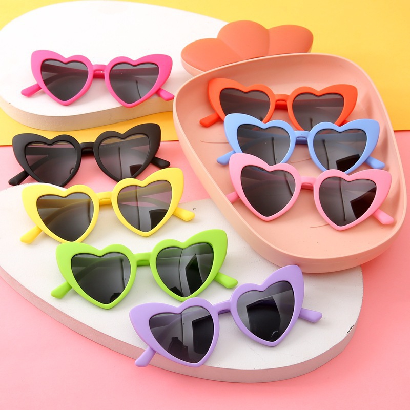 Popular children's small glasses kids' heart-shaped sunglasses for girls baby dark sunglasses trendy fashion travel sun protection glasses wholesale