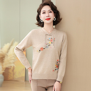 Mother's Spring and Autumn New Chinese Knitted Shirt Western Style Middle-aged and Elderly Women's Cheongsam Collar Embroidered Sweater Autumn Top
