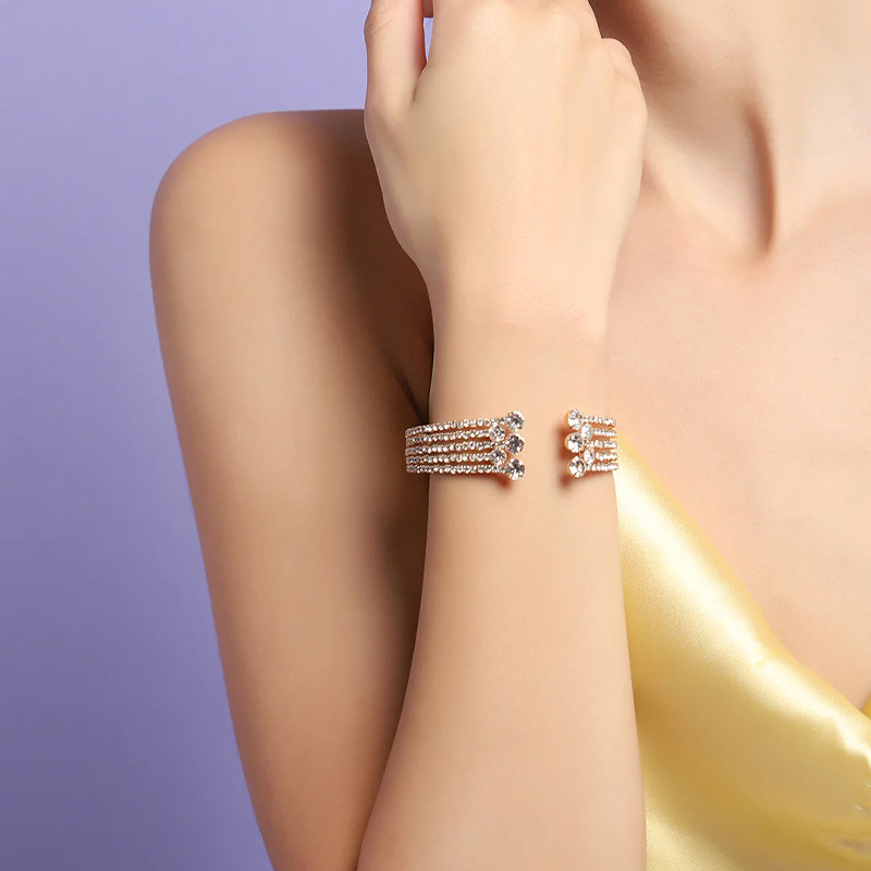 AliExpress Venta caliente gota de agua multi-capa pulsera moda lujo rhinestone pulsera completa diamante accesorios para mujeres pulsera