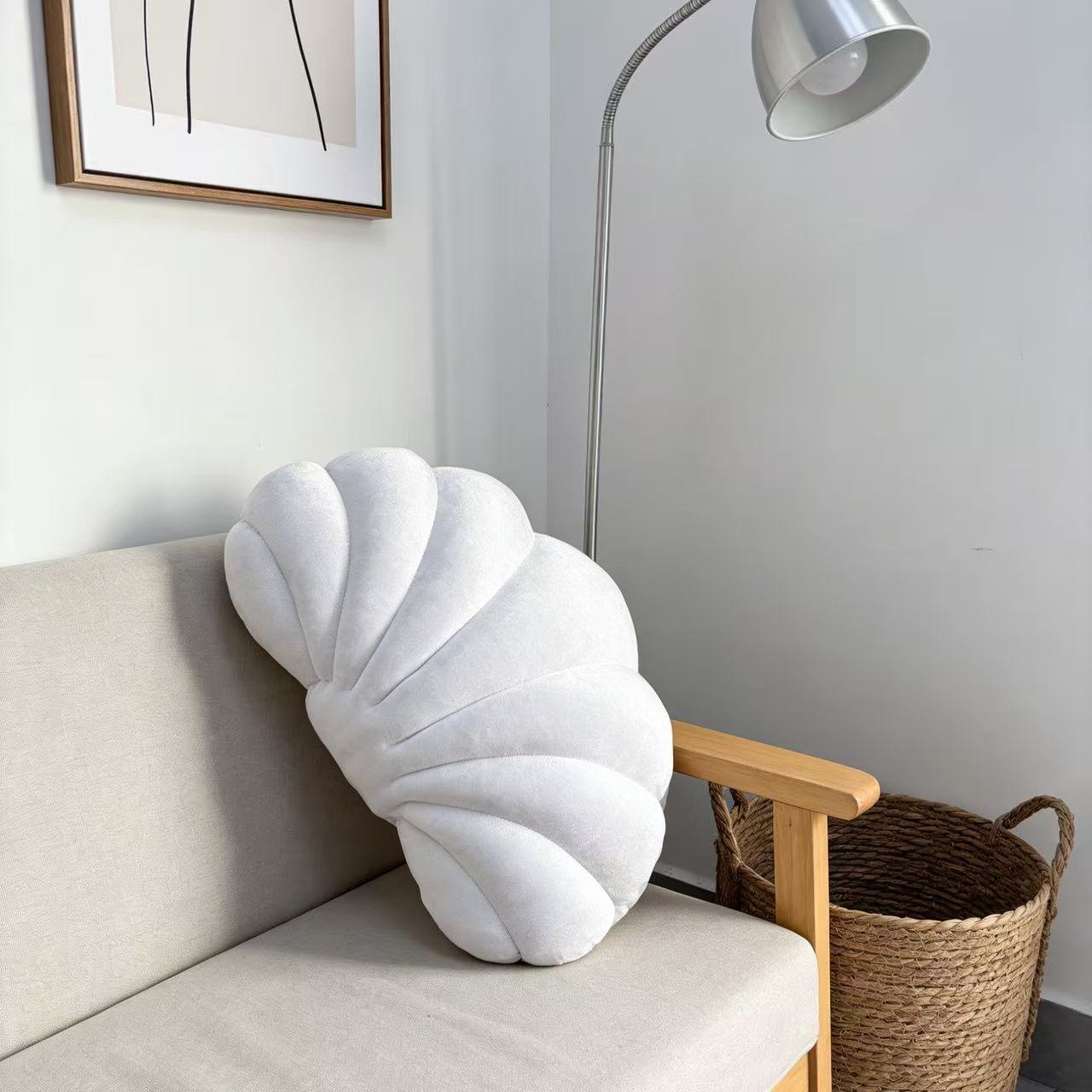 Zhang Yixing's Same Style Plush Shell-Shaped Pillow for Home Aquarium Decoration, Sofa Office Marine Animal Pillow