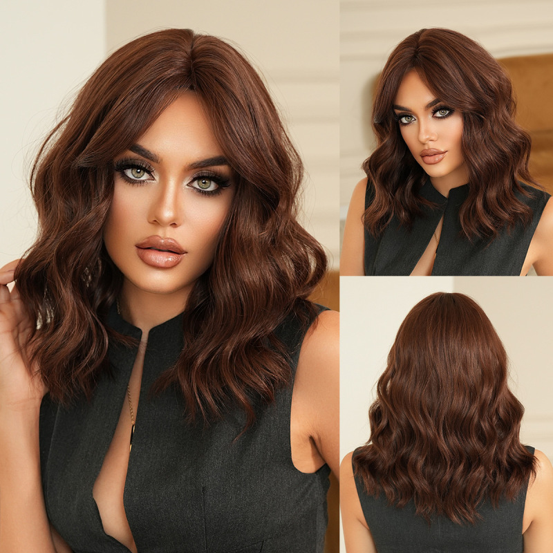 High-Quality 18-Inch Shoulder-Length Wig for Women, Full Head Cover, Brown Short Curly Hair with Bangs, Soft Synthetic Bob Wig