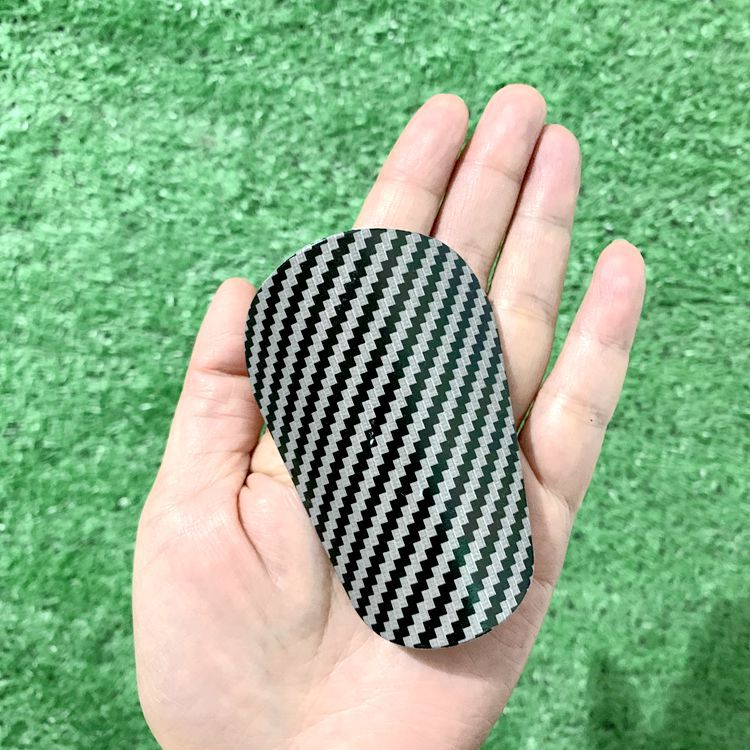 Shin Guard Carbon Fiber Pattern Football Shin Guards Mini Master Sports Inserts Adult Children Professional Knee Guards Manufacturers Wholesale_viptrois.com