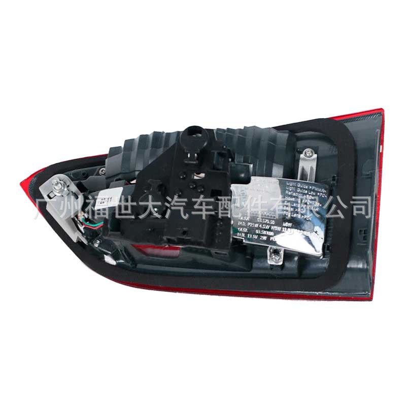 Aplicable a 2016 - 2019 BMW X1 luz trasera interior luz de freno LED image 4