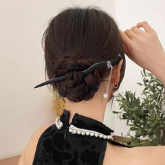 Butterfly tassel hairpin in ancient style for women, with a high-end feel, suitable for Hanfu and qipao, daily hairpin for Chinese-style hair accessories