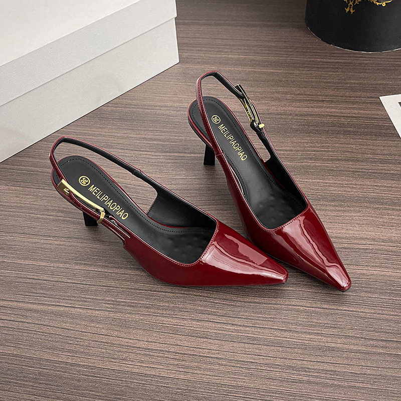 French-Style Patent Leather Closed-Toe Sandals for Women, New Summer Model, Versatile Thin Heel, Pointed Toe, Single Strap, Elegant High Heels