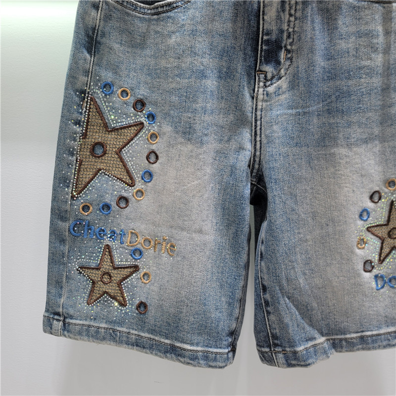 Bermudas de Mezclilla para Mujer Elásticas con Bordado para Verano image 4