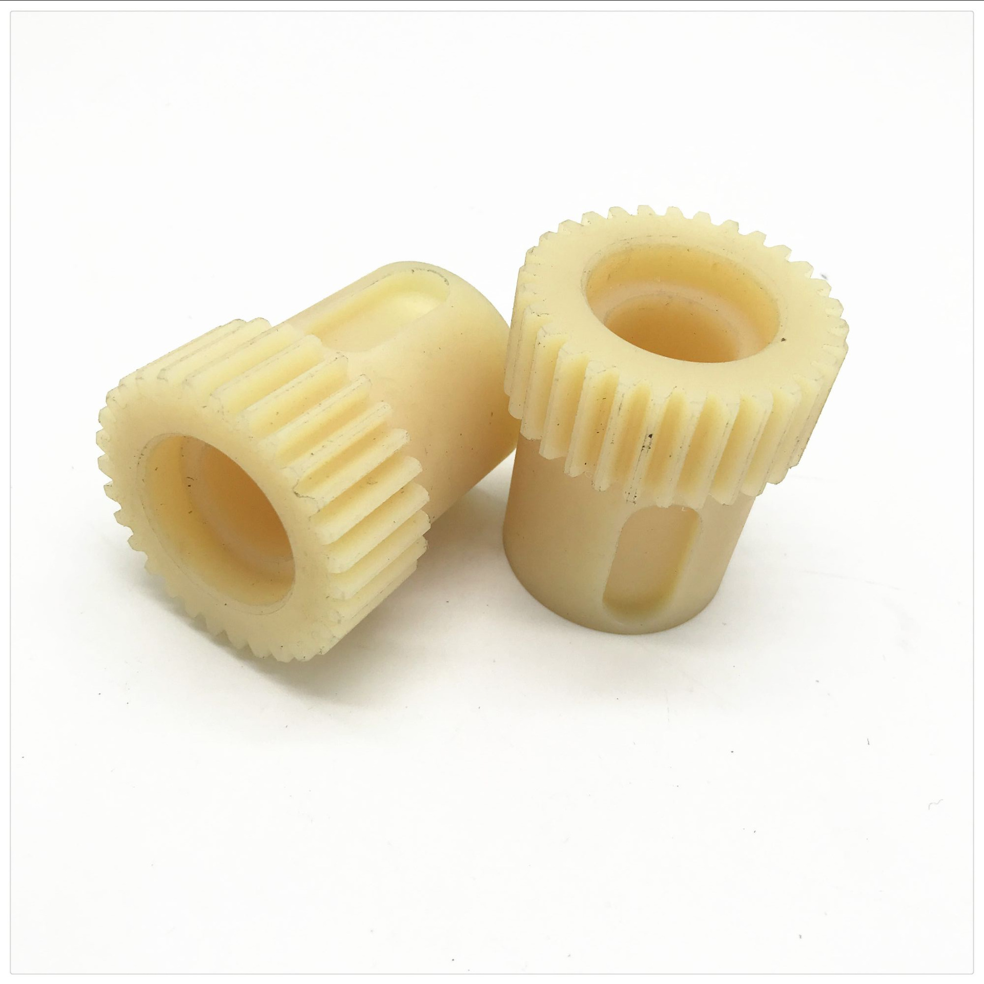 厂家含油尼龙轴瓦尼龙轴尼龙轴瓦尼龙件Nylon parts耐磨成品