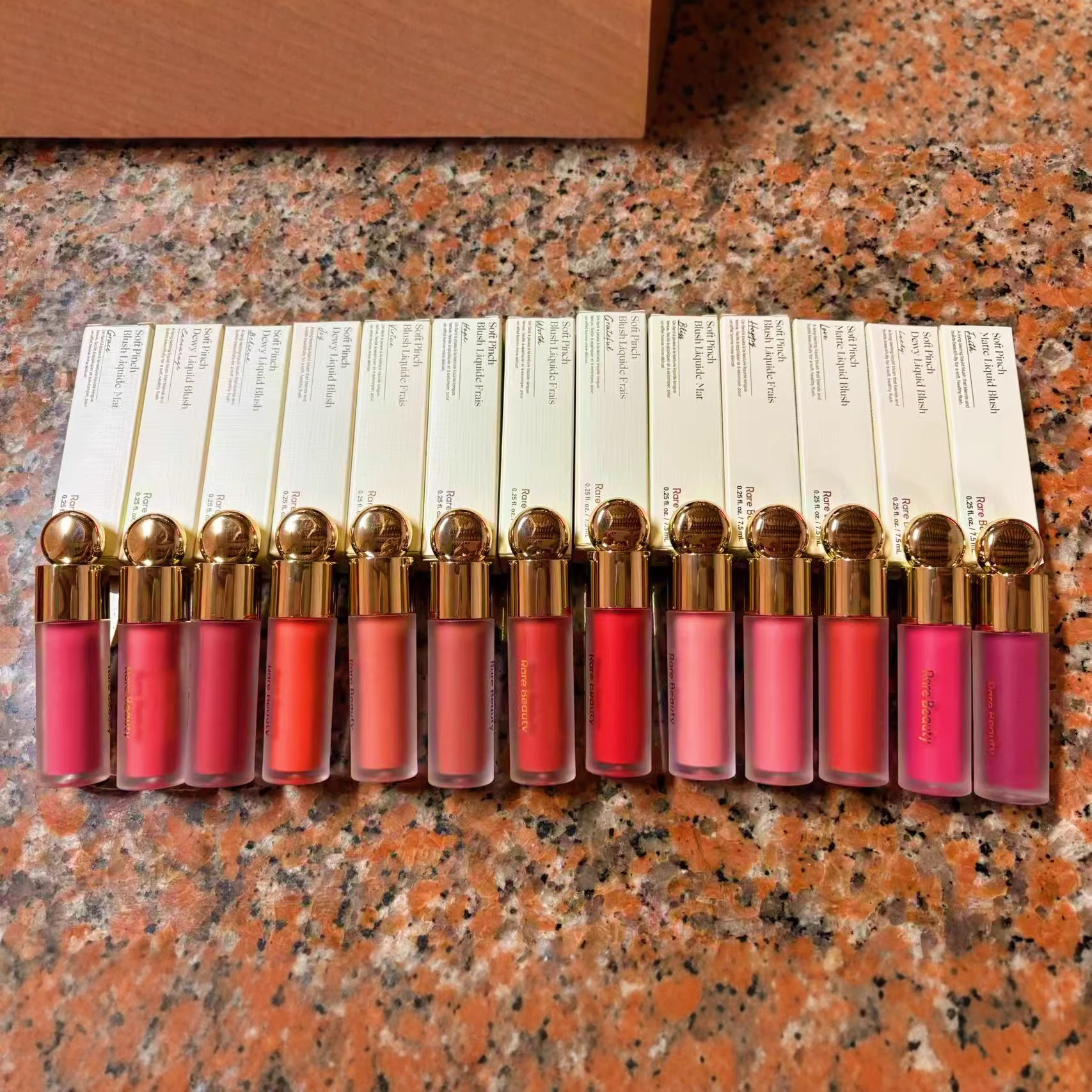 Rare Beauty maye blush və dodaq parıltısı 7.5 ml