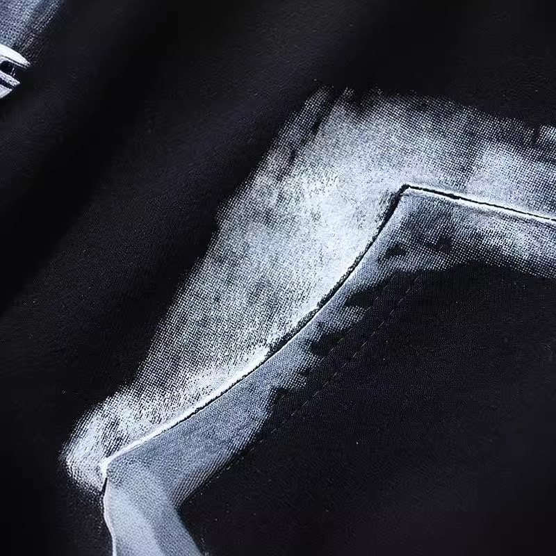 Undermycar Distressed Graffiti Musterdruck High Street Amerikanischer lockerer Kapuzenpullover für Herren- und Damenmode_voghion.com