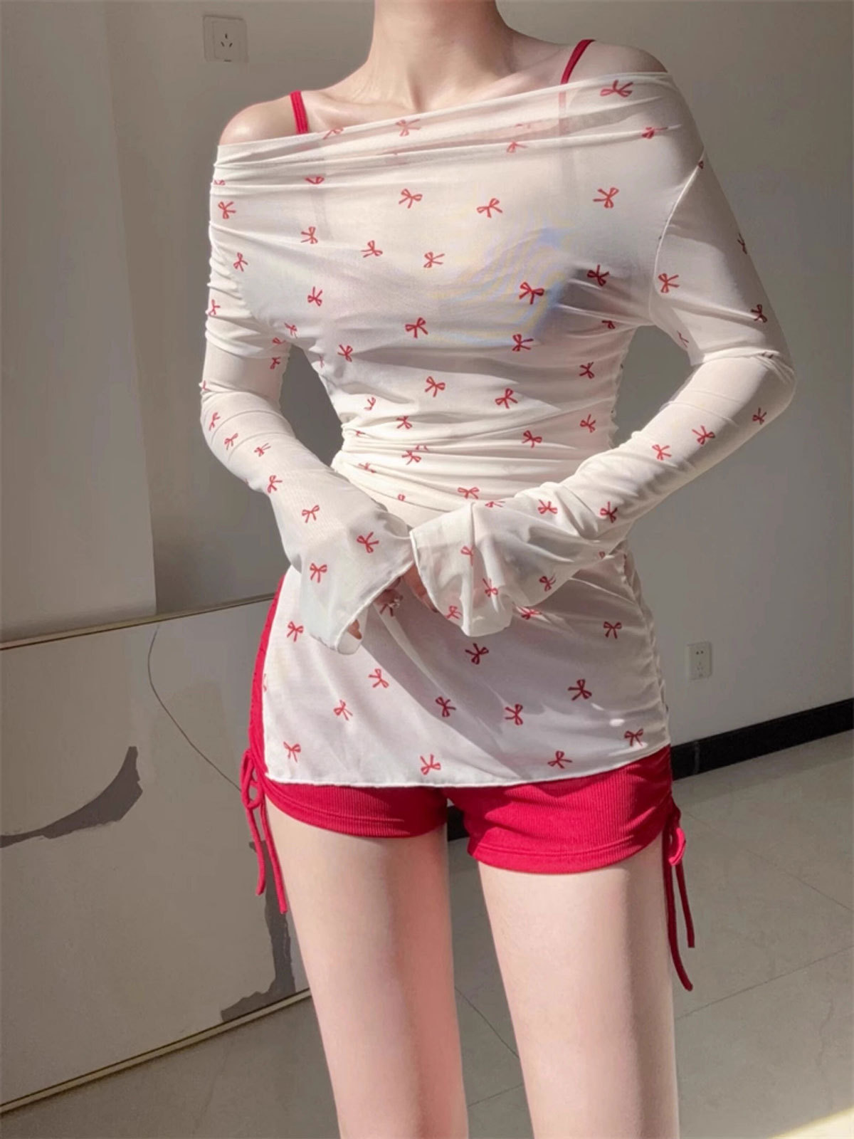 2025 nuevo traje de baño femenino coreano ins puro deseo blusa de protección solar pecho pequeño dividido, barriga cubierta delgada traje de baño sexy