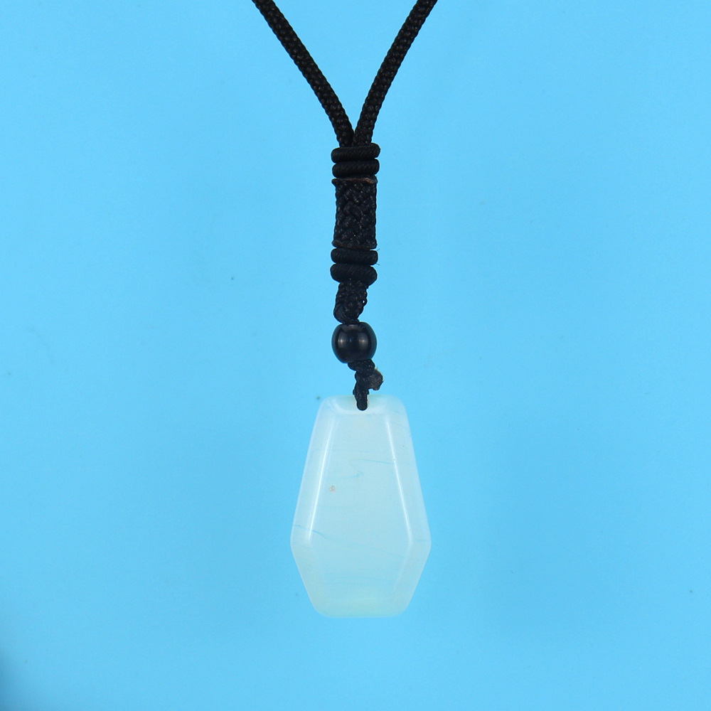 Ethnic Style Water Droplets Natural Stone Crystal Agate Pendant Necklace 1 Piece display picture 4