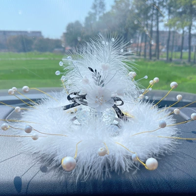 Swing Table Car Crystal Car – Car ornaments - ornaments-camellia-pearl-white-wool-mat
