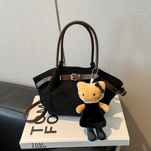 �ﶬ������С����Ƥ�q����Ů2025�¿�ٴ�б����r�������С���