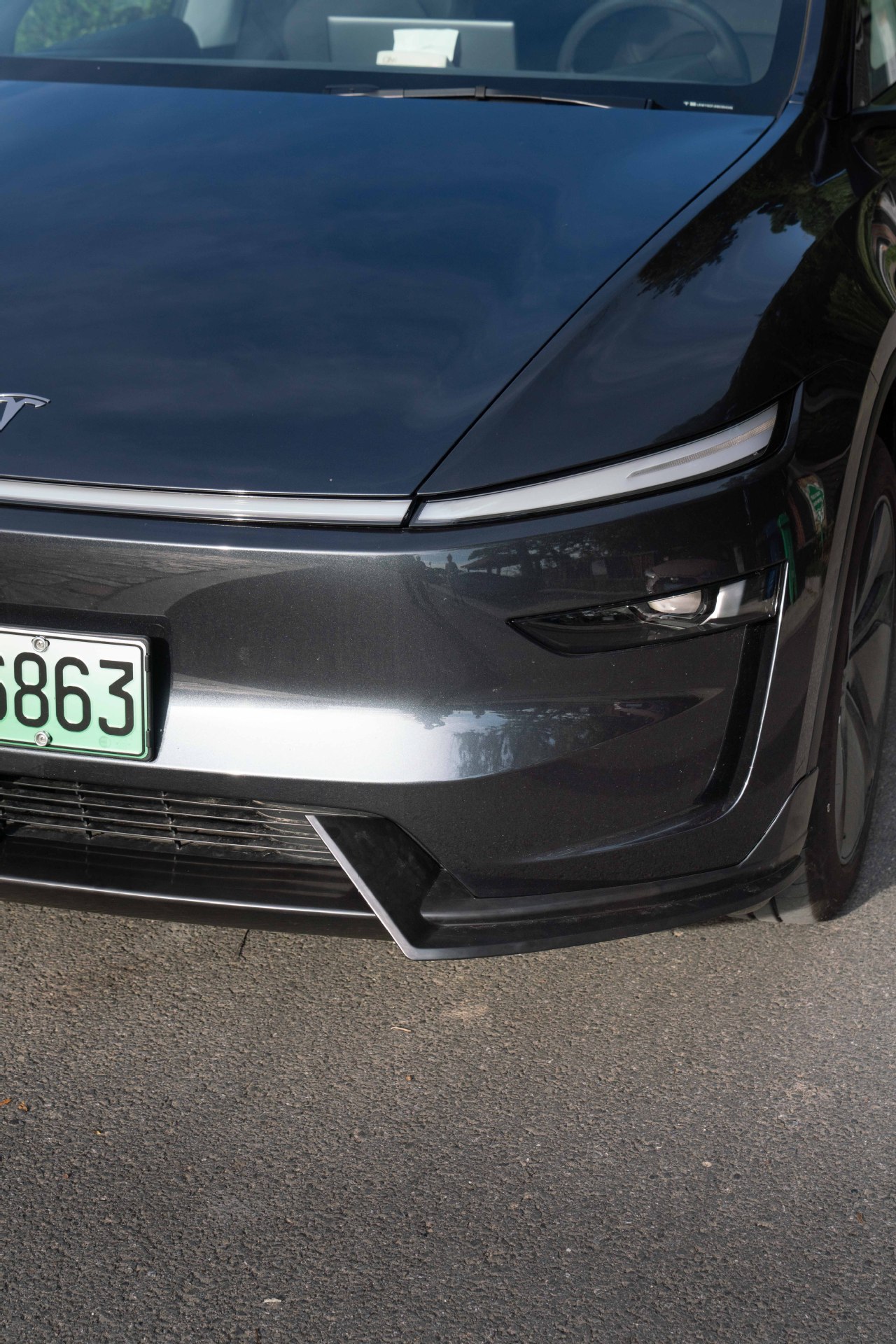 Suitable for Tesla 2025 Modely New Version Three-Stage Punch-Free Front Lip Small Surround Carbon Fiber Texture