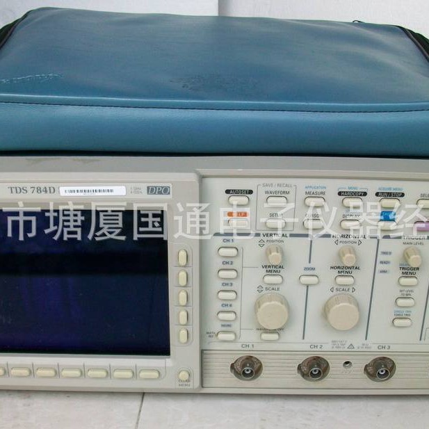 泰克公司的数字示波器TDS784D  1G .四通道