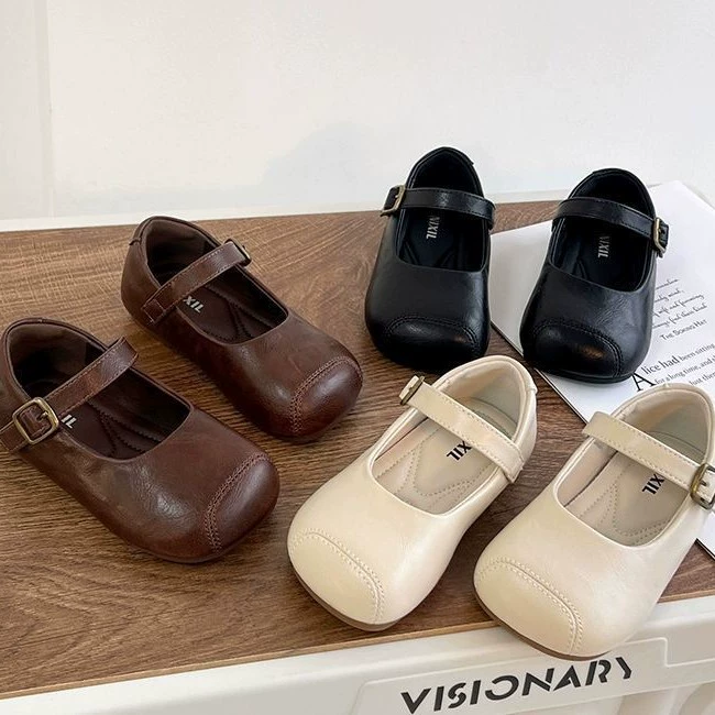 Кожаная обувь для девочек, весна-осень 2025, новая детская обувь в корейском стиле, самая подходящая для сочетания туфли с квадратным носком, модная ретро-обувь для бабушек