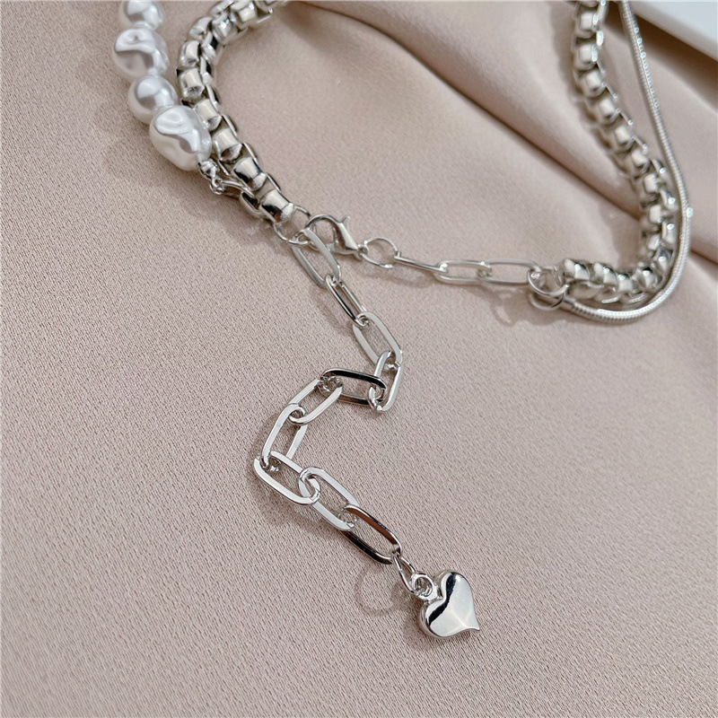 Tongfang Ornament Korean Style New Sweater Chain Shape Metal Heart Multi-layer Necklace Personality Punk Hip Hop Women display picture 5