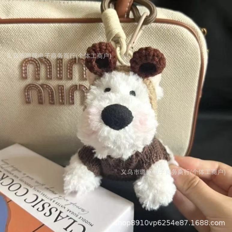 갈색 스웨터 - 귀덮개 헤어밴드 스타일