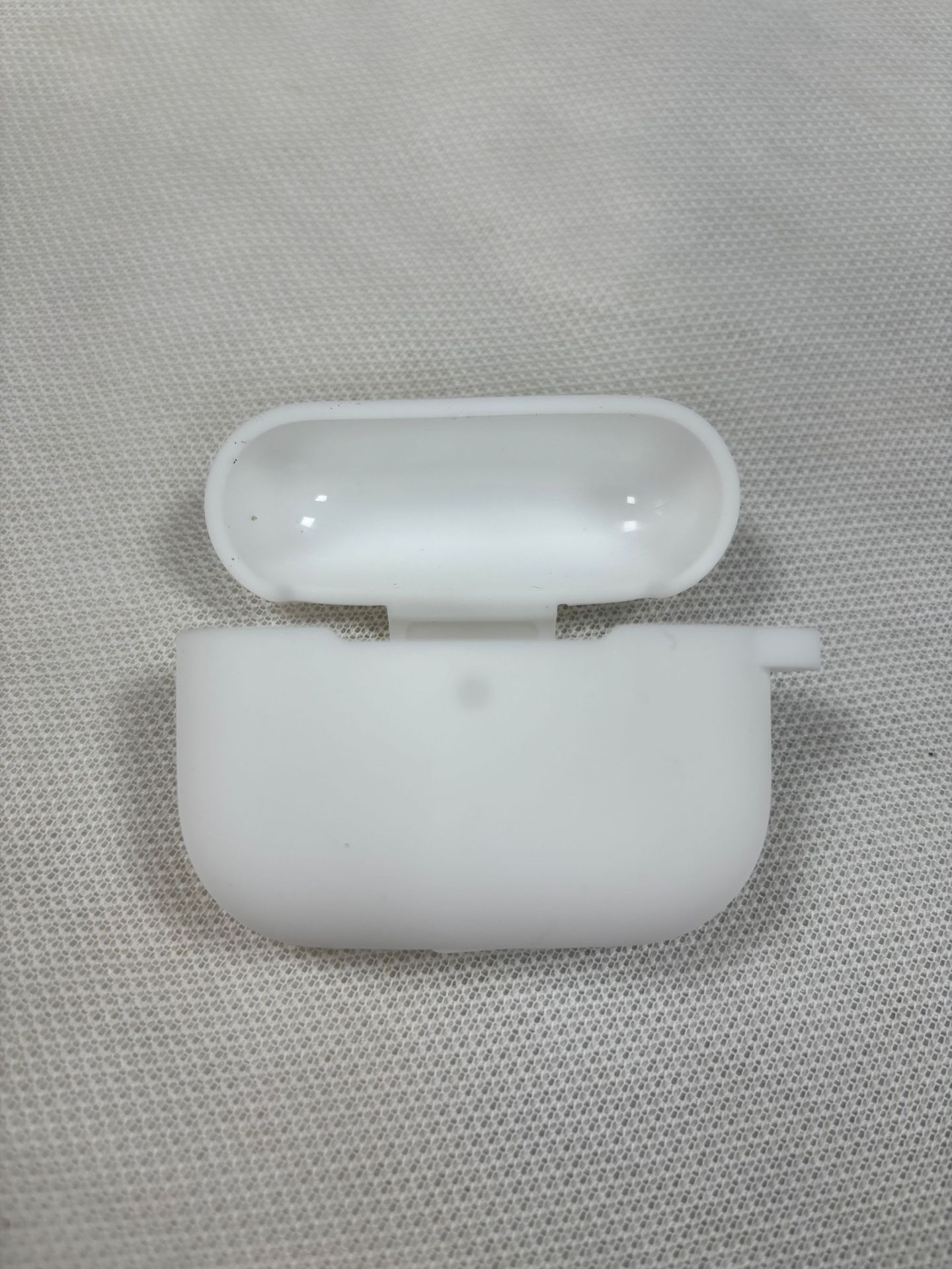 Чехол для наушников Apple AirPods Pro 3 силиконовый однотонный