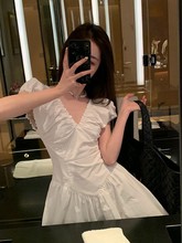 法式白色褶皱连衣裙女夏季高级感收腰显瘦甜美仙女公主裙子