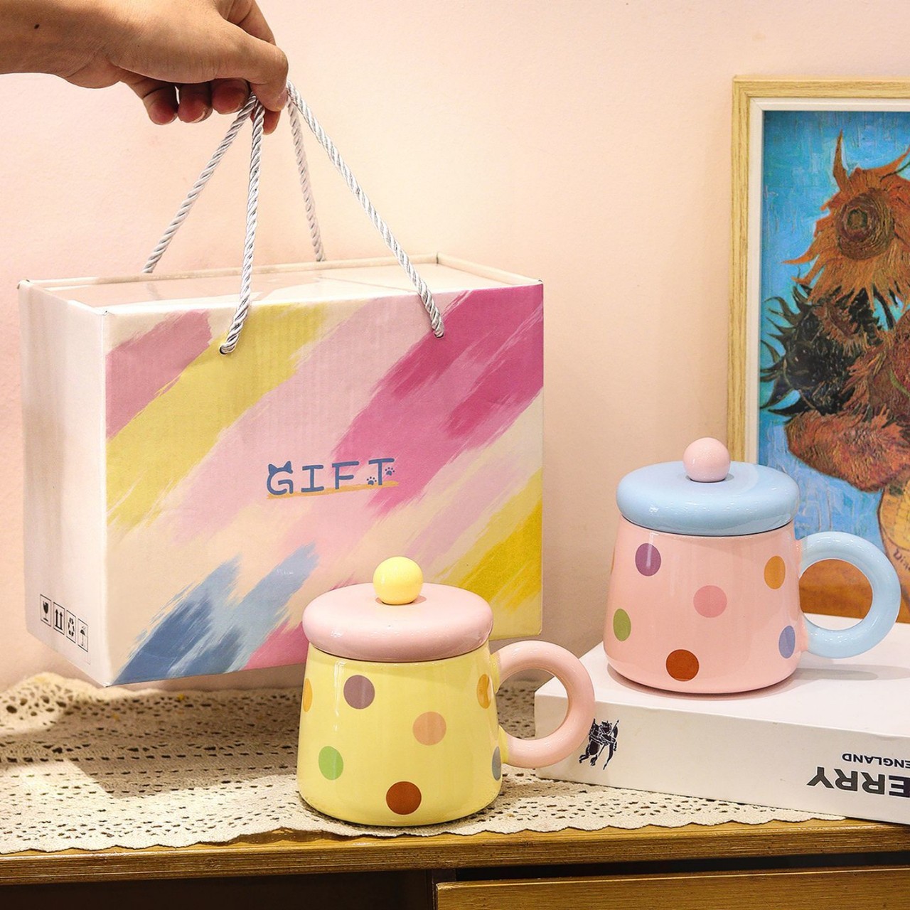 Taza de cerámica de punto de onda creativa para niñas de alto valor de agua taza de desayuno taza de miel con cubierta taza de miel regalo de cumpleaños