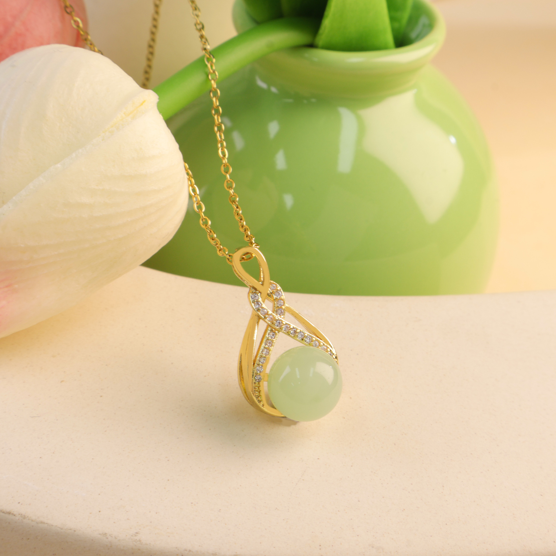 Retro green fashionable universal elegant necklace